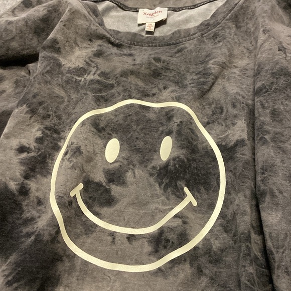 Hayden Los Angeles long sleeve black and grey shirt like new - Picture 2 of 7